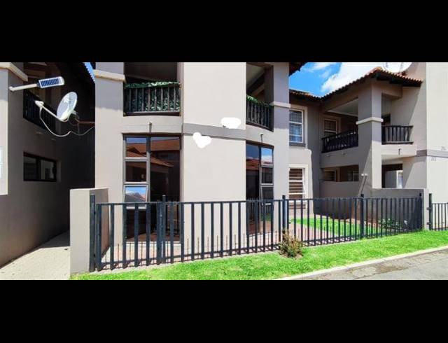 2 BEDROOM APARTMENT FOR SALE IN VAN DYK PARK